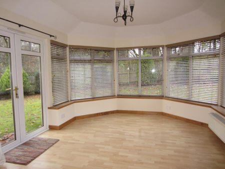 5 bedroom detached house to rent - Photo 2