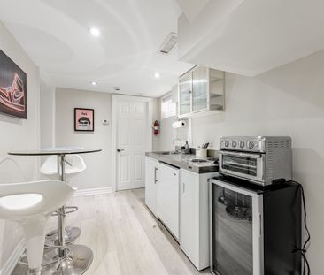 For Lease - 1836 Bathurst Street, Toronto, Ontario - Photo 1