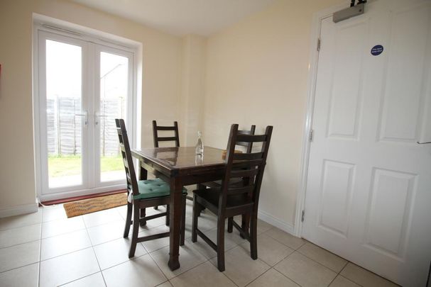 3 bedroom terraced house to rent - Photo 1