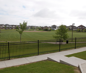 2 Bedroom Walk-out Townhouse in Hampton Village - Photo 4