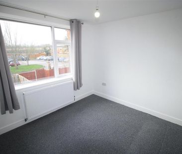 2 bedroom maisonette to rent - Photo 5