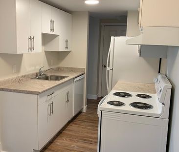 Heritage – 1 Bedroom with Large Patio! - Photo 4