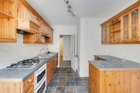 2 bedroom flat to rent - Photo 4