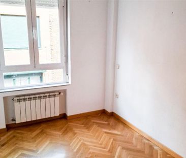 Piso de alquiler en Calle de Molina, 25, Almenara -Ventilla - Photo 1