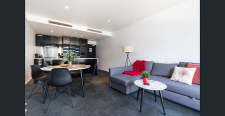 UNFURNISHED 2 BEDROOM WITH AMAZING DOCKLANDS VIEWS - Photo 2