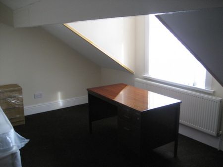 5 Bed Luxury Student House - StudentsOnly - Photo 2