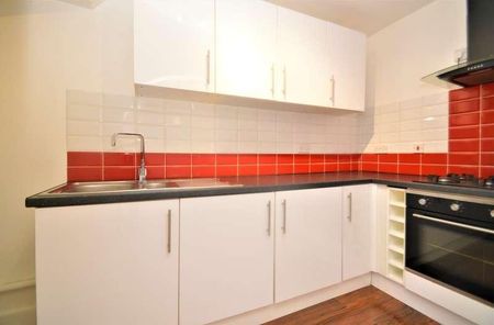 Plumstead Common Road, London, SE18 - Photo 3