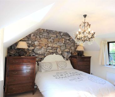 A charming and well presented family home benefitting from far reac... - Photo 2