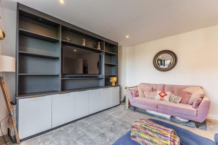 4 BED End of terrace house To rent - Photo 2