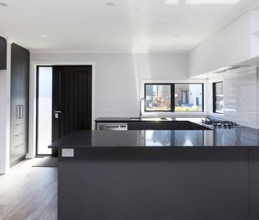 12 Betty Boyes Street, Wallaceville - Photo 1