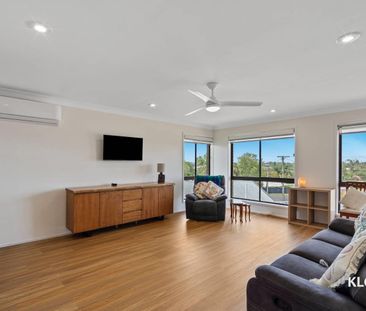 🏡 FLOOD-FREE Full-Brick Family Home with Solar & Views – 5 Nussey C... - Photo 2