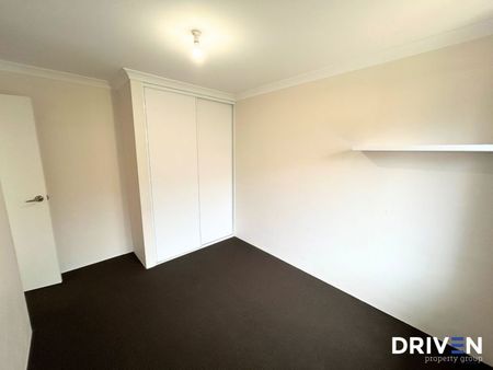 Spacious Family Home Close to Schools and the Beach - Photo 2