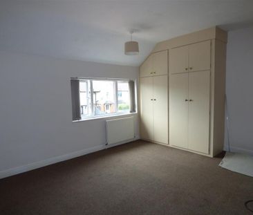 2 bedroom semi-detached house to rent - Photo 3