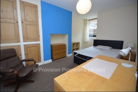 8 Bedroom near Leeds University - Photo 3