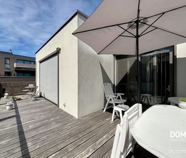 RUIM APPARTEMENT VAN 120 M² MET TERRAS, LIFT, 2 SLAAPKAMERS EN AUTO... - Photo 3