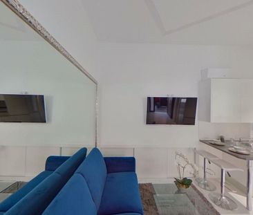 Piso de alquiler en Calle de las Peñuelas, Acacias - Photo 2