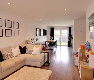 3 bedroom semi-detached house to rent - Photo 1