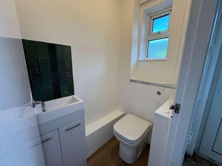 Alpine Close, Oakham, LE15 - Photo 2