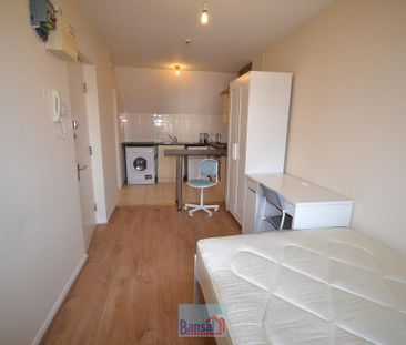 Studio to rent - Photo 3