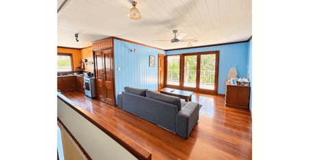 Room with AC! Walk to the shops, bus stops & Jindalee Pool! - Photo 2