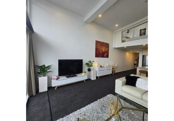 Furnished comfort in the heart of Te Aro - Photo 1
