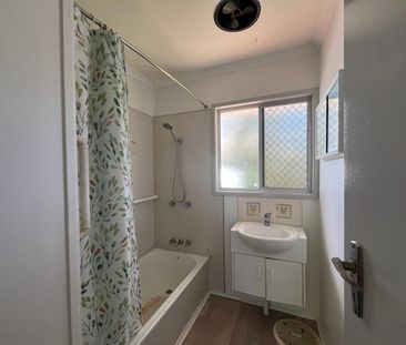 3 bedroom family home - Photo 6