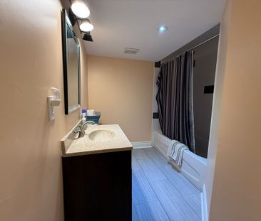 For Lease - 67 Ames Crescent Unit# BSMT, Aurora, Ontario - Photo 2