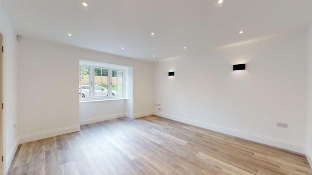 4 bedroom detached house to rent - Photo 1