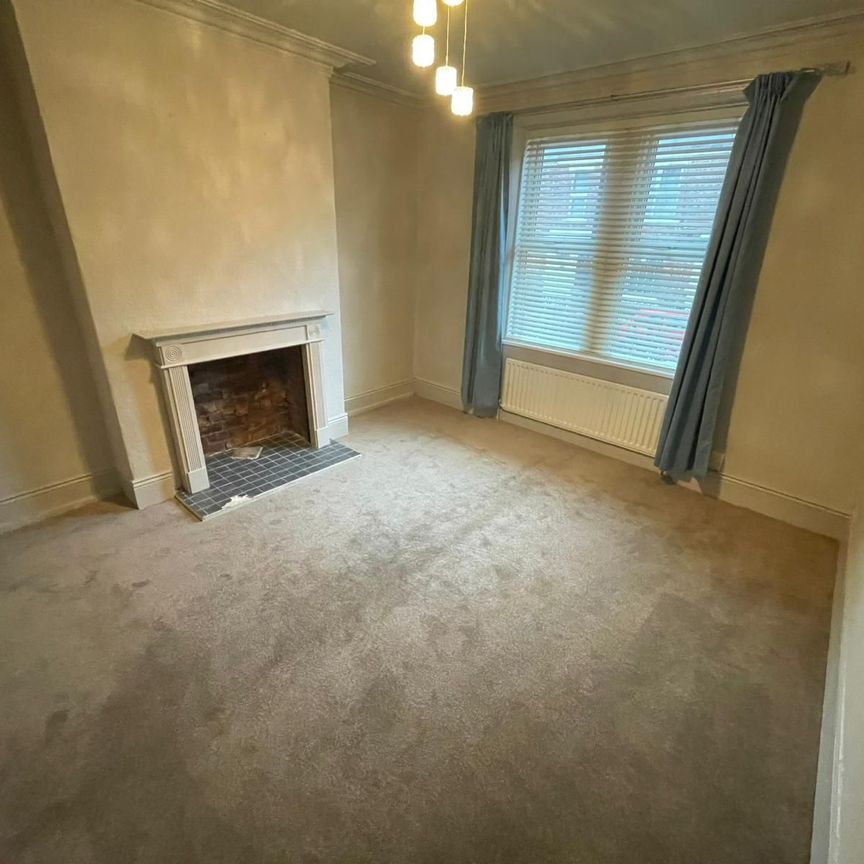 2 bed flat to rent in Windsor Avenue, Gateshead - Photo 1