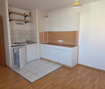 Location Appartement 1 pièce 31m² - Photo 2