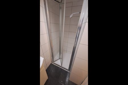 Studio Flat, West India Dock Road, E14 - Photo 3