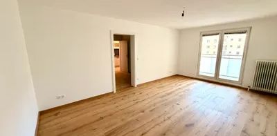 Liebevoll generalsaniert und lichtdurchflutet - Foto 2