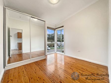 12 Cambridge Drive, Garden Suburb - Photo 2