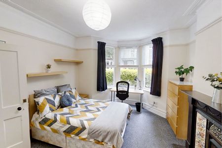 6 Bed Terraced House, Stanbury Avenue, BS16 - Photo 3