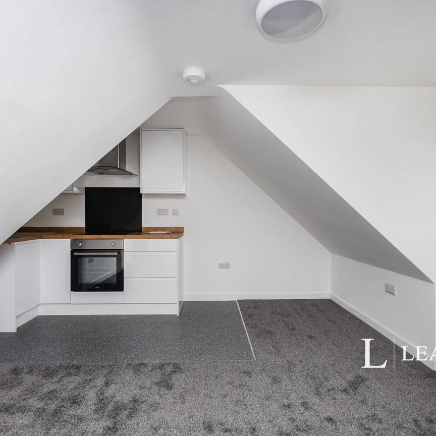 1 bedroom apartment to rent Commercial Road, Eastbourne, BN21 - Photo 1