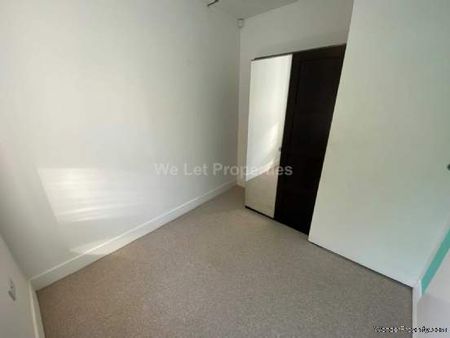 2 bedroom property to rent in Salford - Photo 5