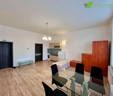 Pronájem bytu 1+kk 40 m - Photo 1