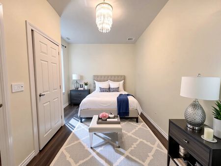 $1,699 / 2 br / 1 ba / 800 sqft 32 Sherman ave S unit 1 - Photo 2