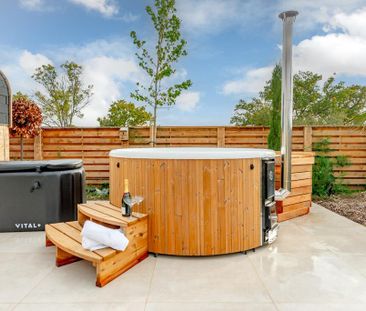 6 bedroom detached house to rent - Photo 3