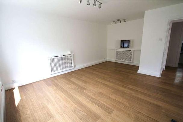 Lyonsdown Road, New Barnet, Barnet, EN5 - Photo 1