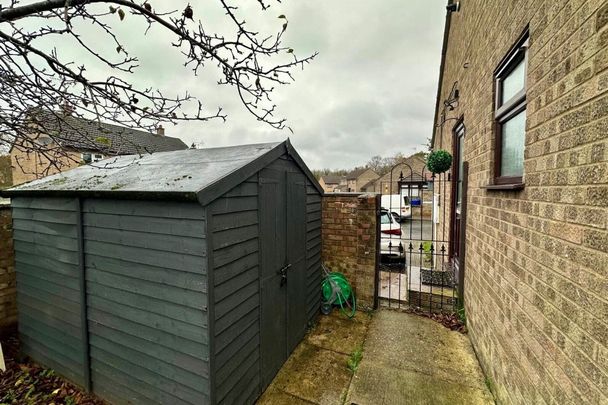 Willow Close - Photo 1