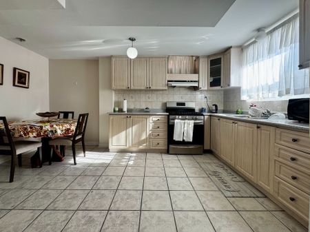 For Lease - 71 Brougham Drive Unit# Bsmt, Vaughan, Ontario - Photo 4