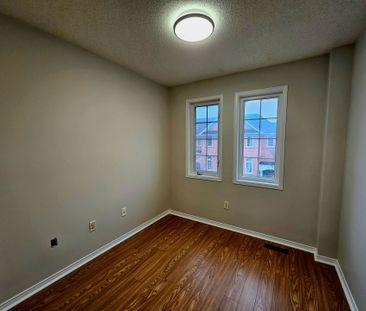 For Lease - 30 Axelrod Avenue, Brampton, Ontario - Photo 2