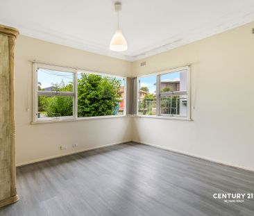 Spacious Four Bedroom Family Home! - Photo 4