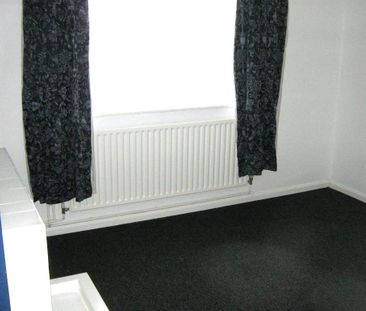 2 bedroom bungalow to rent - Photo 2