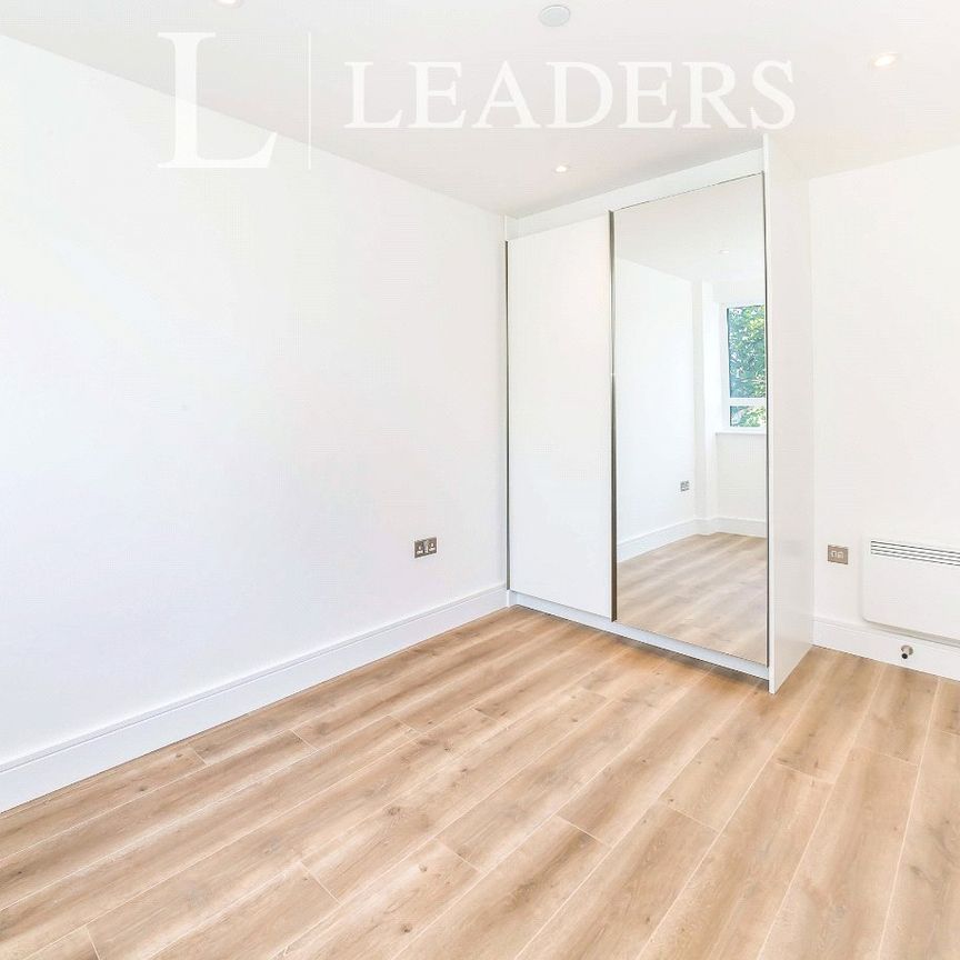 1 bedroom apartment to rent Wood Street, East Grinstead, West Sussex, RH19 - Photo 1