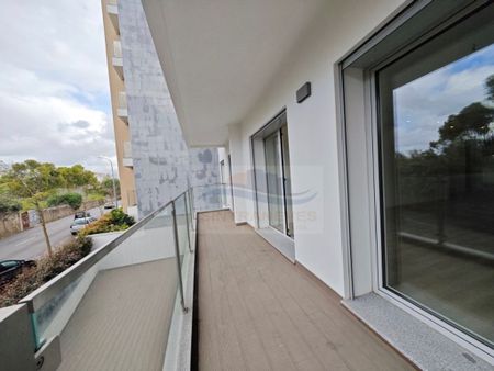 Luxury Apartment for rent in Parede, Cascais, Lisbon - Photo 3