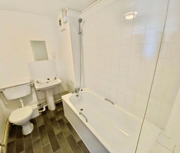 1 bedroom property to rent - Photo 2