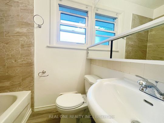 For Lease - 48 Lionel Heights Crescent, Toronto, Ontario - Photo 1