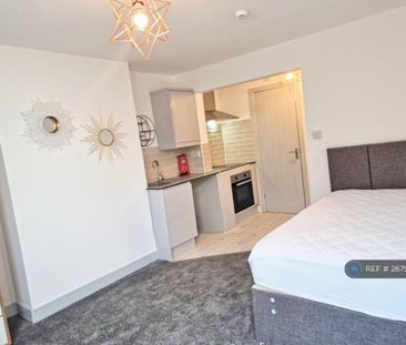 Studio to rent - Photo 6